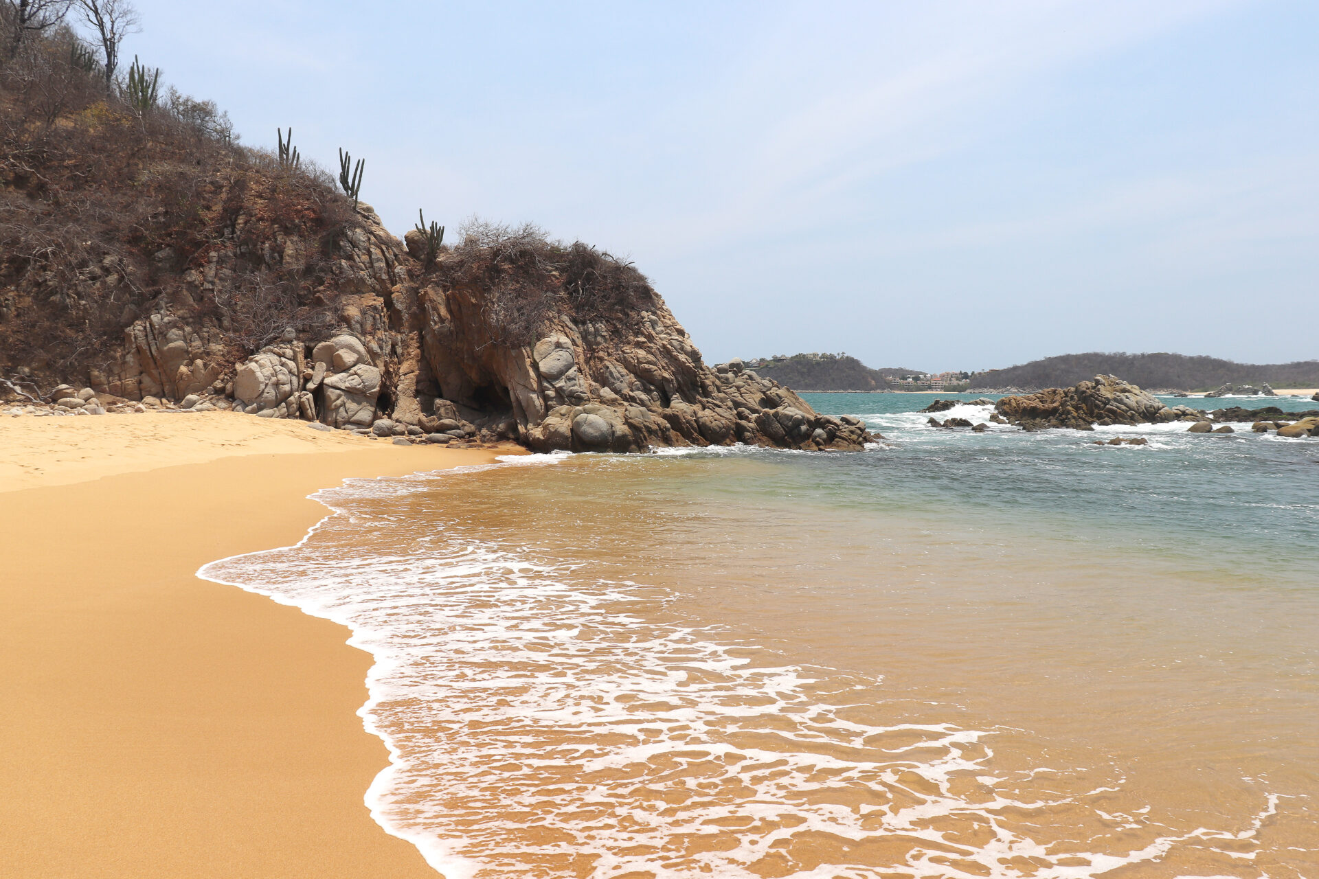 Descubre Puerto Escondido: cómo llegar, qué hacer y dónde comer