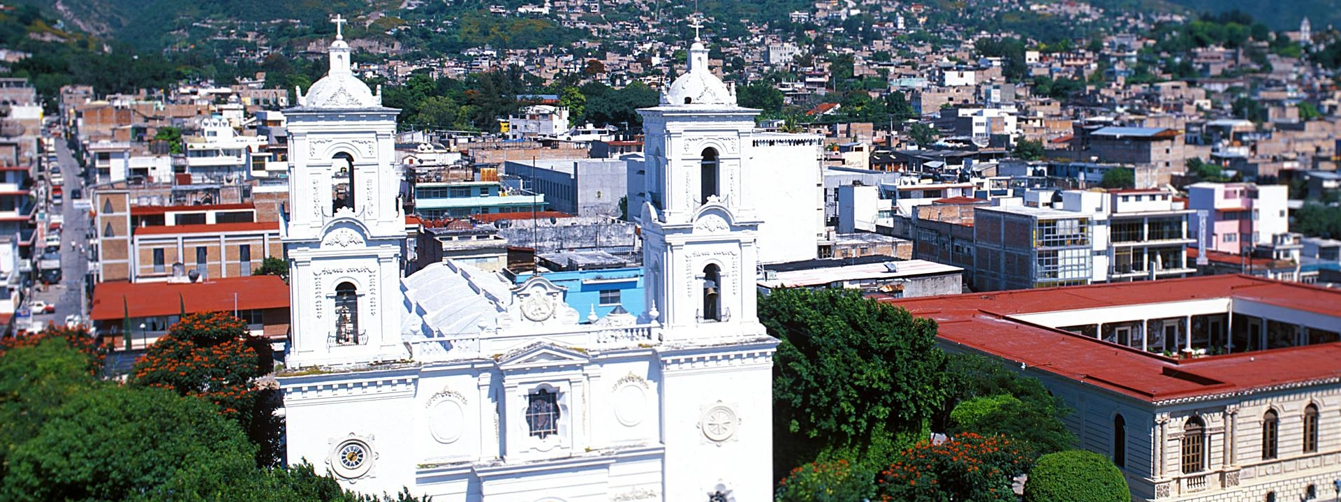 Viaja cómodo y seguro a Zamora, Michoacán con ETN Turistar